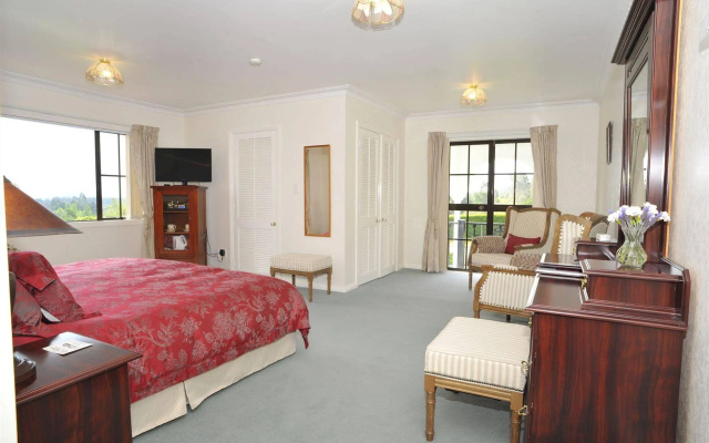 The Pillars Retreat – Guest Rooms – Taupo