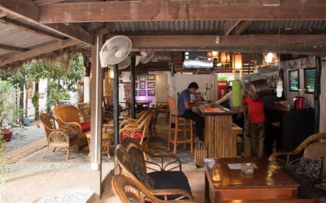 Five Rose Siem Reap Hostel