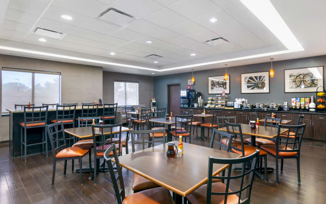 Best Western Plus Olathe Hotel