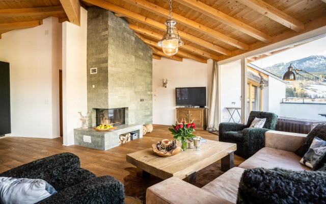 Edelweiss Promenada Penthouse