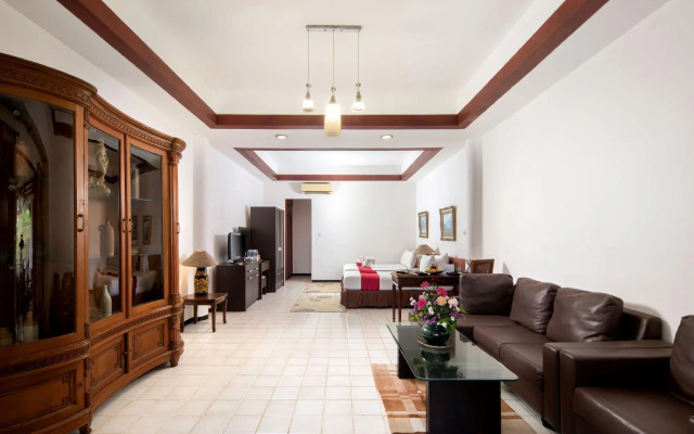 Royal Hotel and Villa Trawas