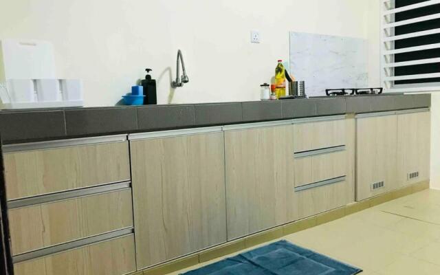 Sarang Homestay - Landed House with 3 Bed Rooms