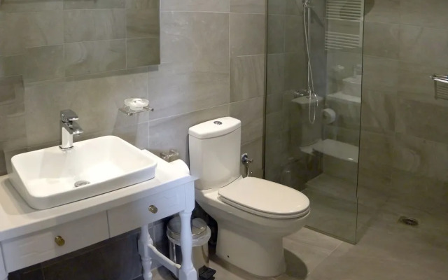 Ampoulos Rooms & Apartments