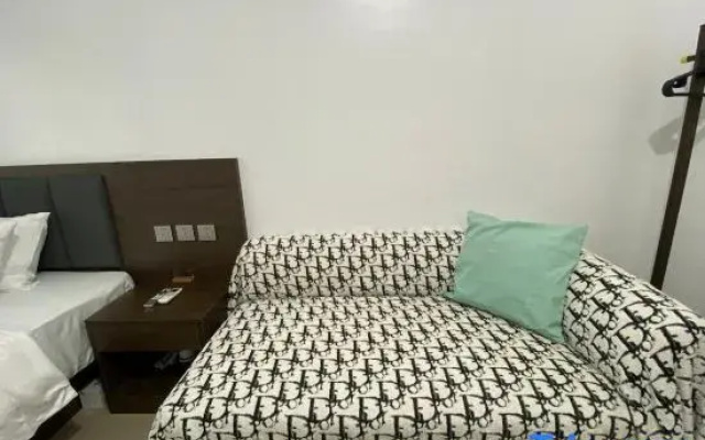 Shore - Spacious Room with Balcony 52D