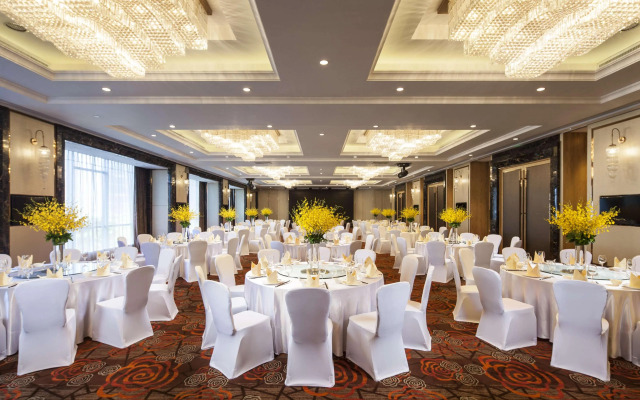 DoubleTree by Hilton Guangzhou-Free Shuttle Bus to Canton Fair Complex & Overseas Buyer Registration Services during Canton Fair Period