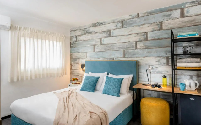 Metula Travel Hotel