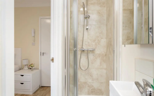 Blackberry - Stylish Self-contained Flats in Soton City Centre