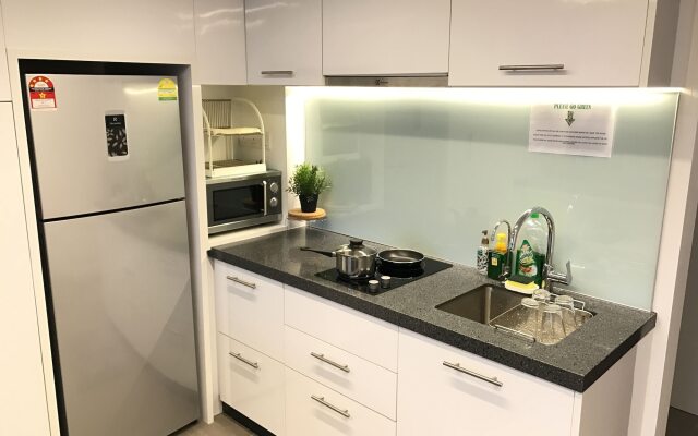 KL Sentral Bangsar Suites (EST) by Luxury Suites Asia