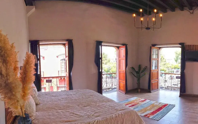 Placio de las Rosas Hotel