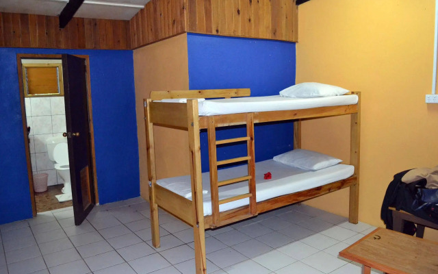 Ratu Kini Backpackers & Dive Resort