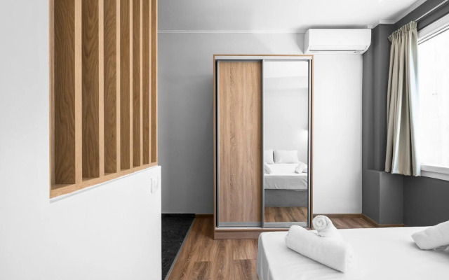 Wall Street Apartments, The Luxury Suites