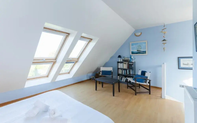 Family Home 2 Steps From the Beach