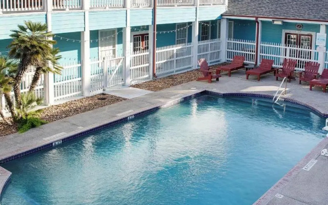 Plantation Suites & Conference Center