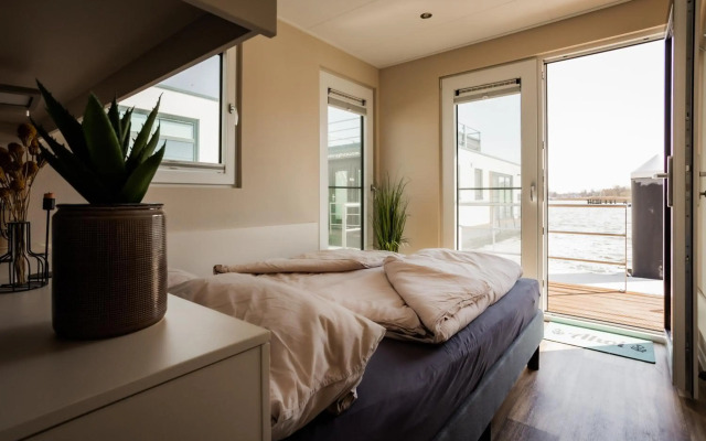 Hausboot Küstennebel