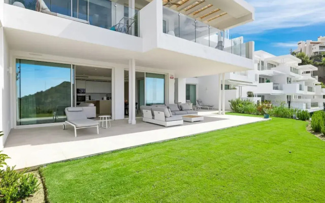 Hillside Flat With Pool in Palo Alto - Ref M49