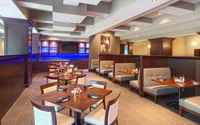 Crowne Plaza Shenandoah - The Woodlands Area by IHG