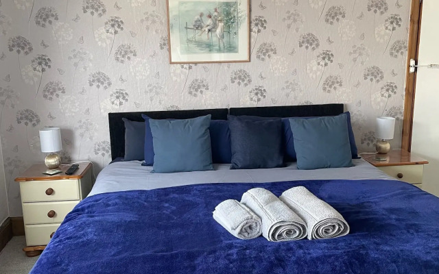 Whiteways Hotel