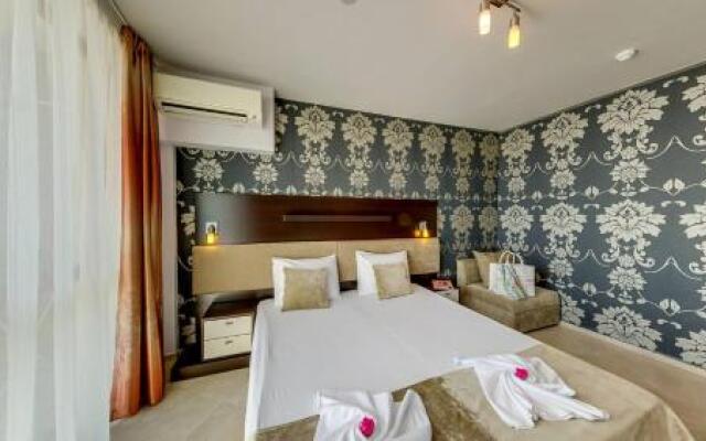 Briz Beach Apartments