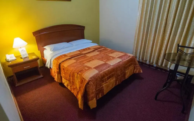 Hotel Sierra Dorada