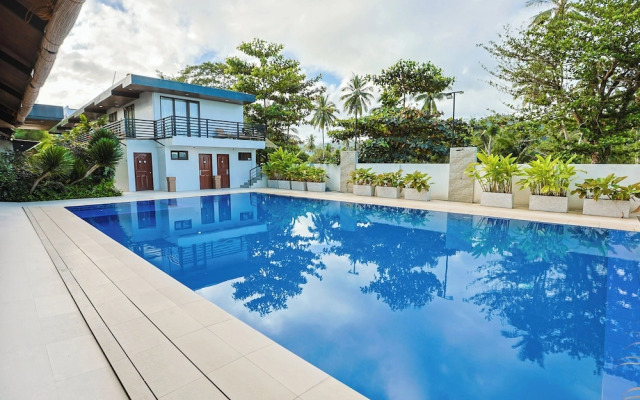 Holiday Suites Port Barton
