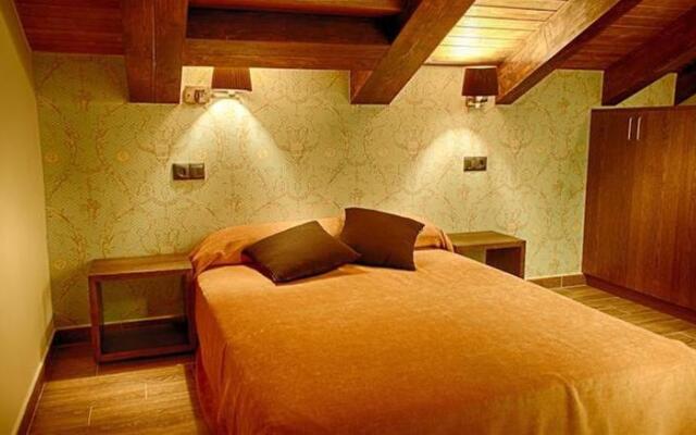 Le Petit Leon Hotel