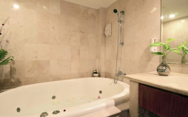 Club Bali Family Suites @Legian Beach