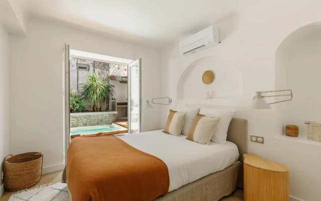 LITTLE OASIS - private terrasse near the center and the beach