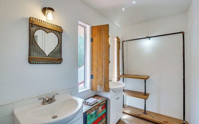 7 Mi to Winery: Lakefront Rockwall Home w/ Deck