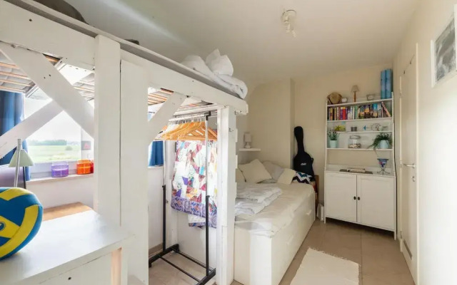 Charming Waterside Getaway