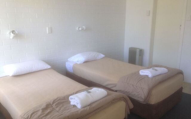 Park Beach Hotel Motel