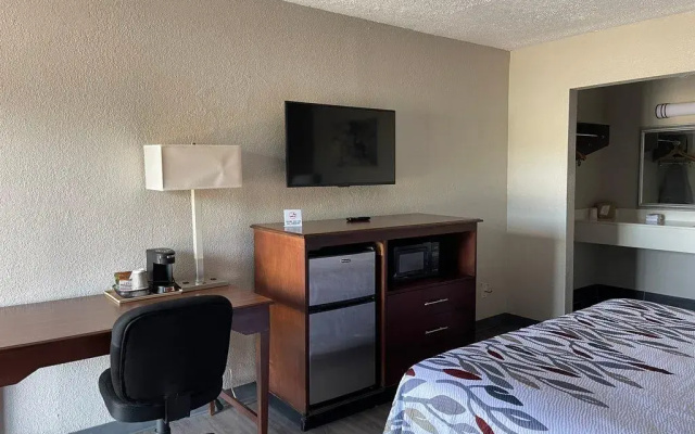 Red Roof Inn LaGrange