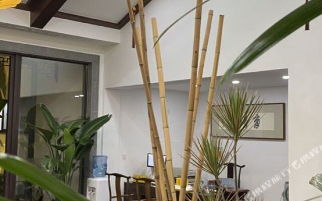Yuqingge Garden Hotel