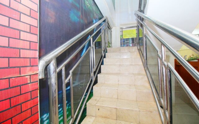 Airy Gajahmada 122 Semarang