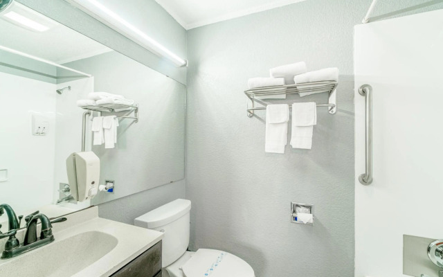 Purple Sage By OYO Snyder TX