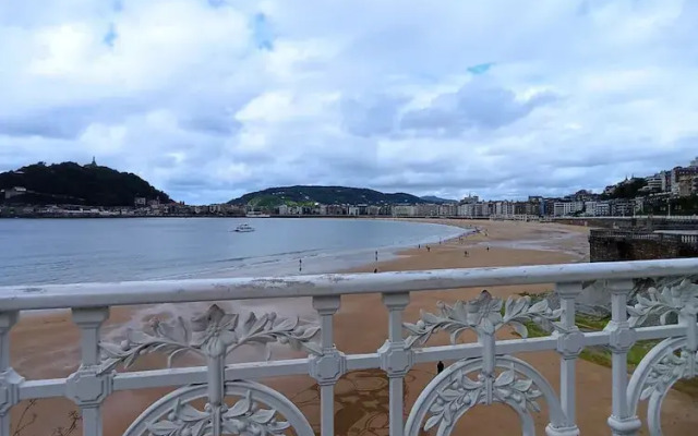 Uma Suites Ondarreta