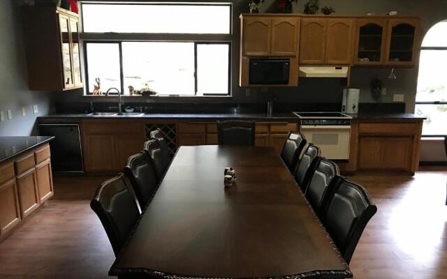 Mountain Trail Lodge & Vacation Rentals