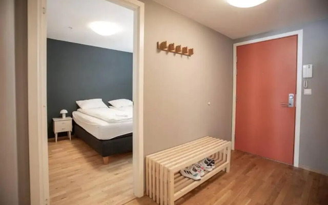 3 Bedroom Apartment With Free Parking