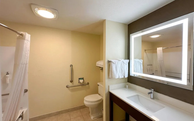 Sonesta Essential Hotels Overland Park