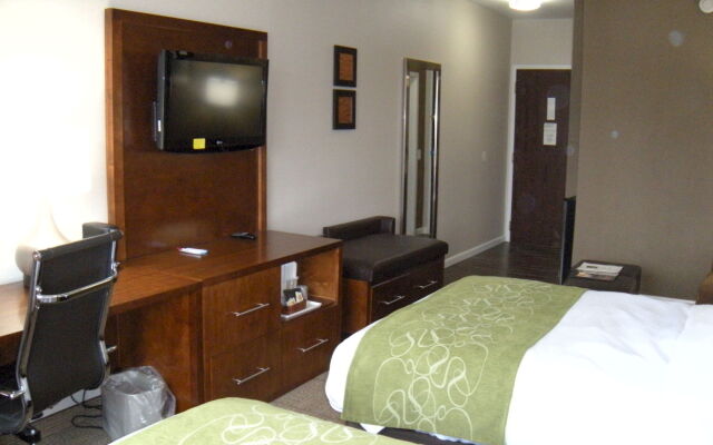 Comfort Suites Dover