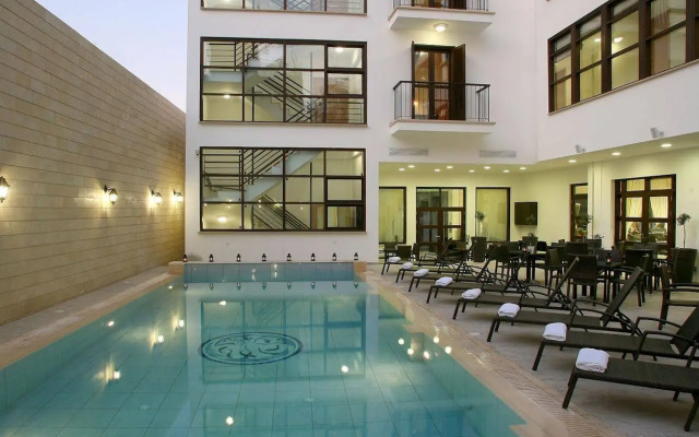 Royiatiko Hotel