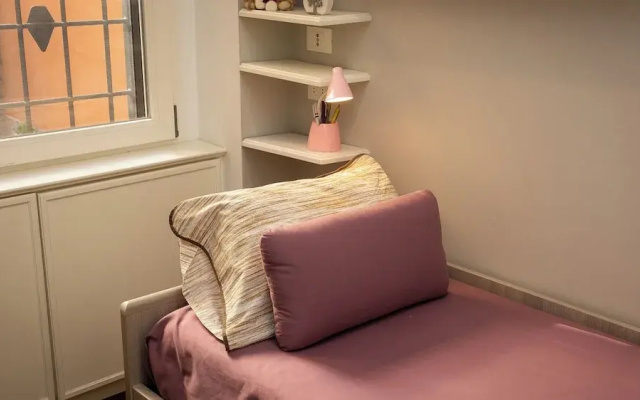 Rental in Rome Gregoriana Apartment