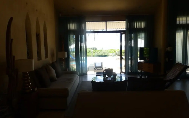 Villa Sea Breeze