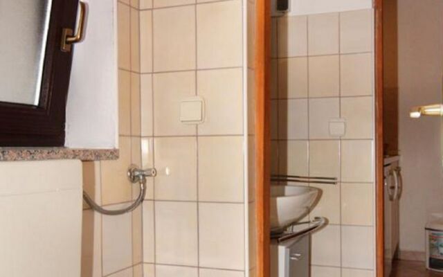 Apartment Luka - with parking; A1 Vrbnik, Island Krk