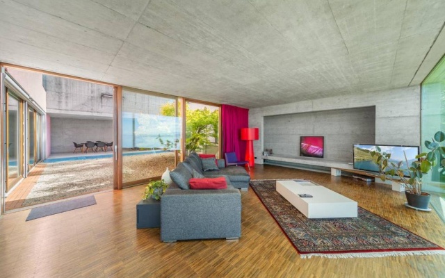 Luxury & Modern 4BD Villa with Panoramic Lake View by GuestLee – Guest Rooms – Lutry