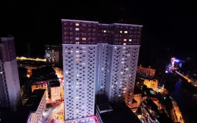 Yajiang Jinzang Hotel