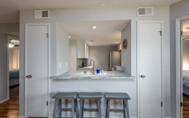 Villa Stone Creek 2 Bedroom Condo by RedAwning