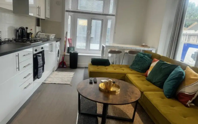 Lewisham Apartment Escape