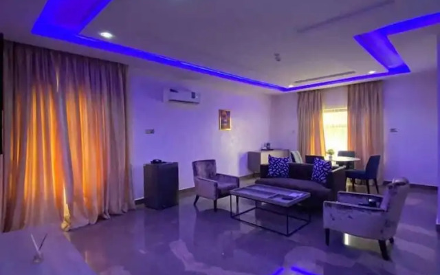 Marchforte-Courtyard Hotel