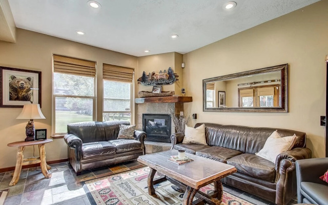 Coopers Collection 28 - Park Ave Getaway