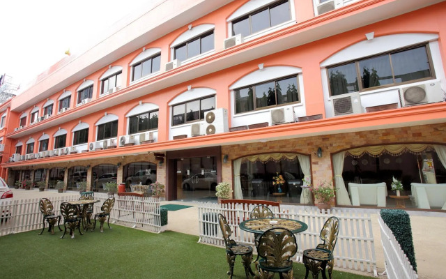 PJ Watergate Hotel